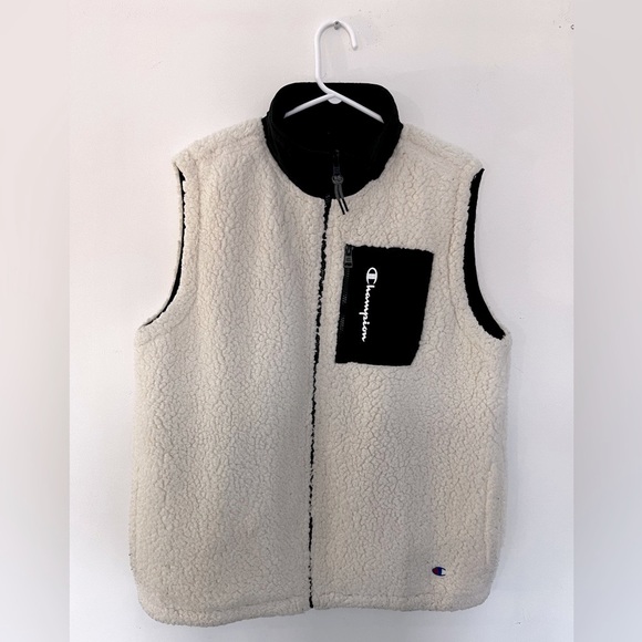 (SIZE M/L) Champion Reversible Sleeveless Sherpa Jacket Vest Black and creamish - Picture 2 of 6